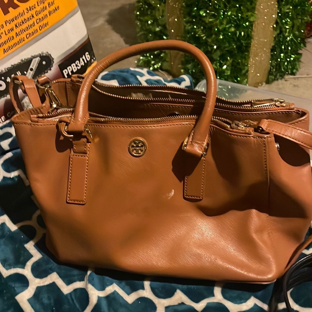 Tory Burch white brown leather handle strap bag